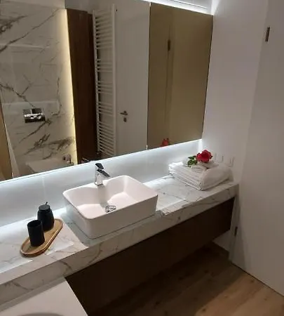 Lau Qualis Zona Coresi Mall Apartmán Brašov