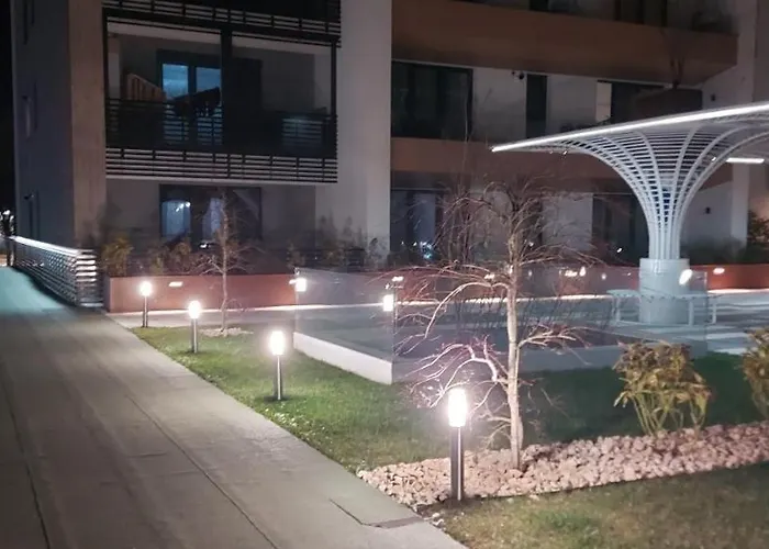 Lau Qualis Zona Coresi Mall * Braşov