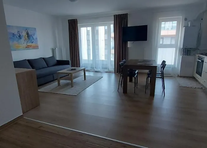 Lau Qualis Zona Coresi Mall Appartement