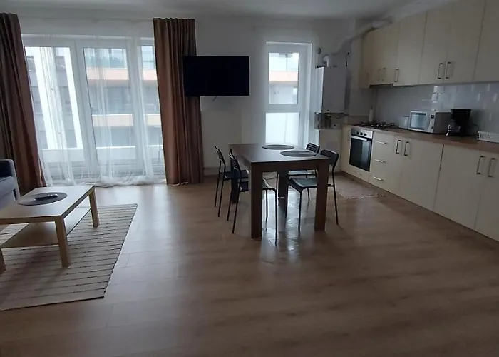Lau Qualis Zona Coresi Mall Appartement *