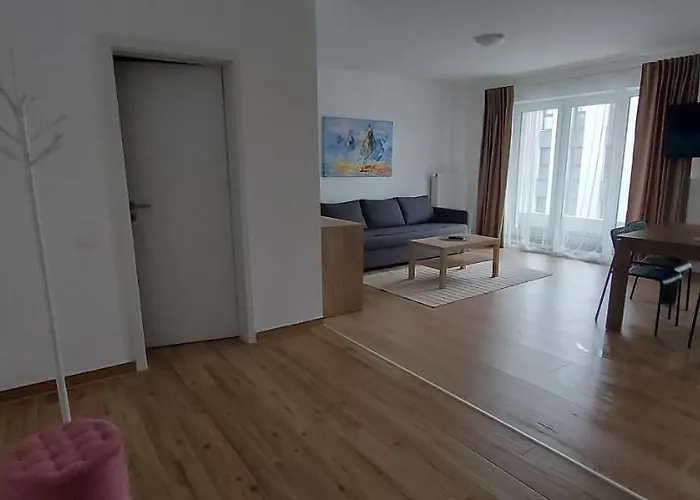 Lau Qualis Zona Coresi Mall * Braşov