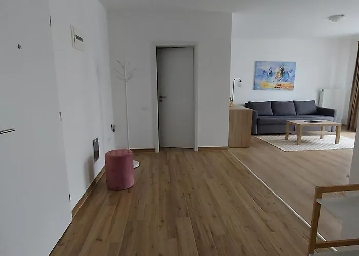 Lau Qualis Zona Coresi Mall Appartement *